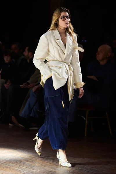Look 35